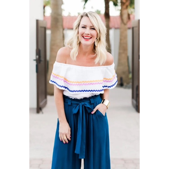 Gibson Tops - GIBSON RICRAC OFF SHOULDER TOP ♥️IN STORES♥️